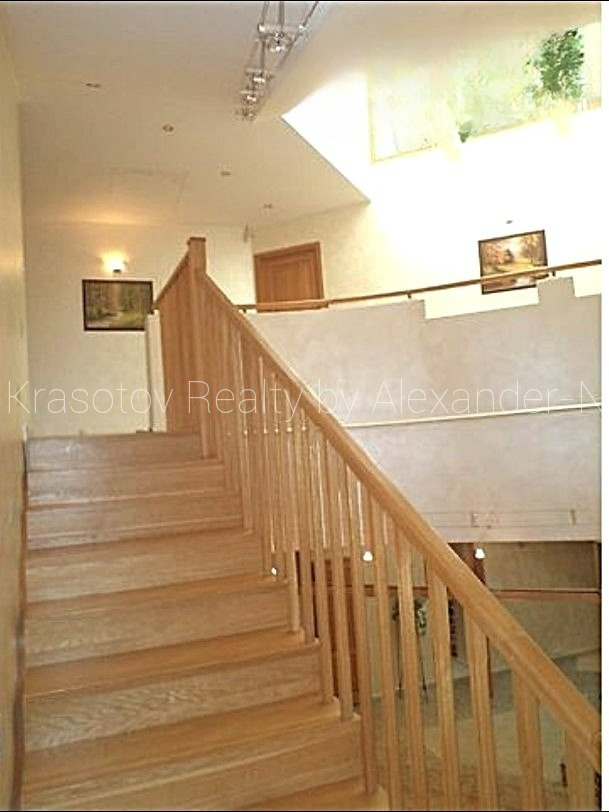 продажа многокомнатной квартиры номер A-173098 в Приморском районе, фото номер 33